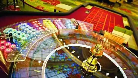 100 ph Casino section overview on desktop browser showing available table game categories